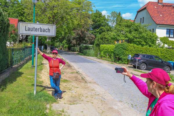 Anežka podopiera Lauterbach a Marika to dokumentuje